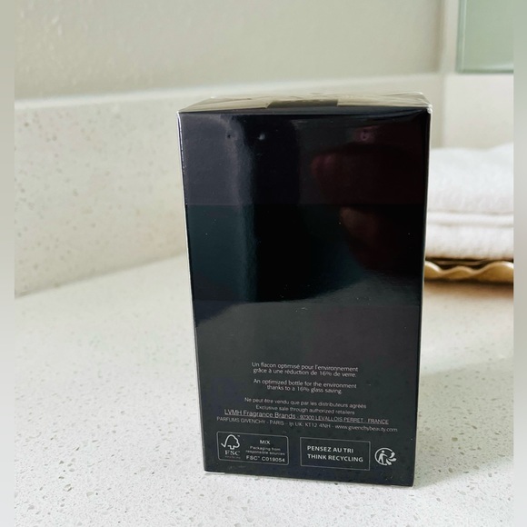NIB Men’s Givenchy Gentleman Privee Reserve Eau de Parfum 2oz Luxury Cologne - Picture 2 of 5